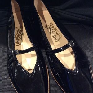 Women’s Ferragamo Audrey Ballet Flats Size 9B